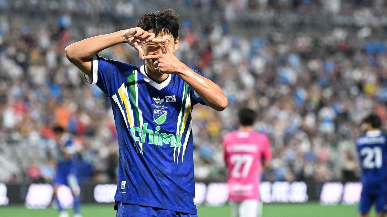 孙兴慜梅开二度，MLS全明星4比3险胜墨西哥联赛